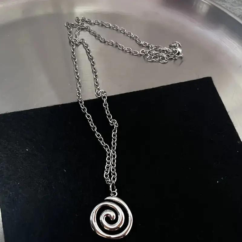 Gothic Alloy Pendant Necklace With Geometric Design For Fashionable Women