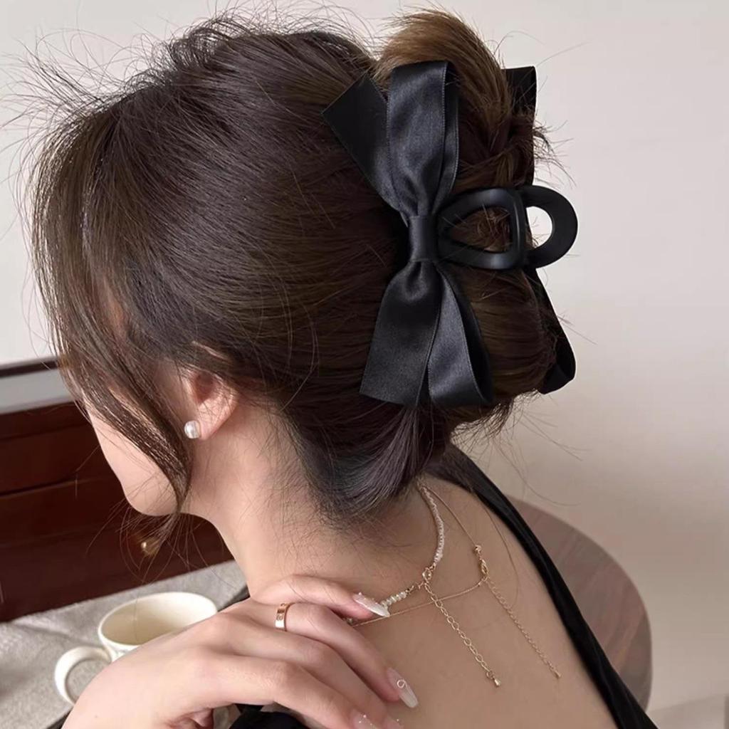 Hepburn-Style Black Double-Sided Bow Shark Hair Clip for Women