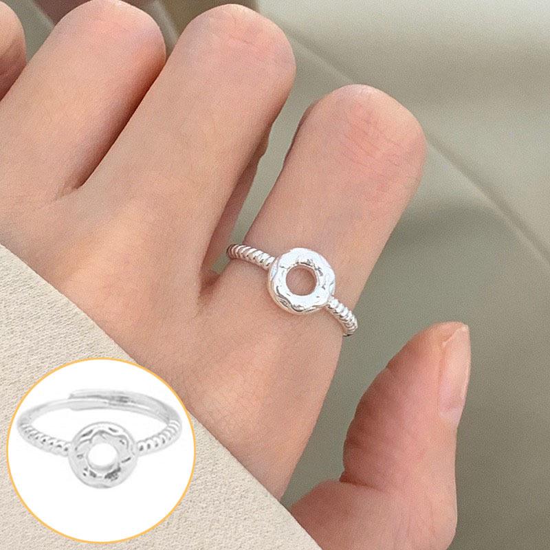 Korean S925 Silver Cross Military Flower Ring: Retro, Adjustable, Fashionable Hip-Hop Index Finger Design for Women.