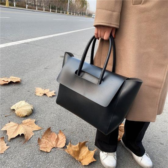 Retro Tote Bag Large Capacity Handbag Underarm Shoulder Bag Women Purse for Commuting Work Dating Shopping
