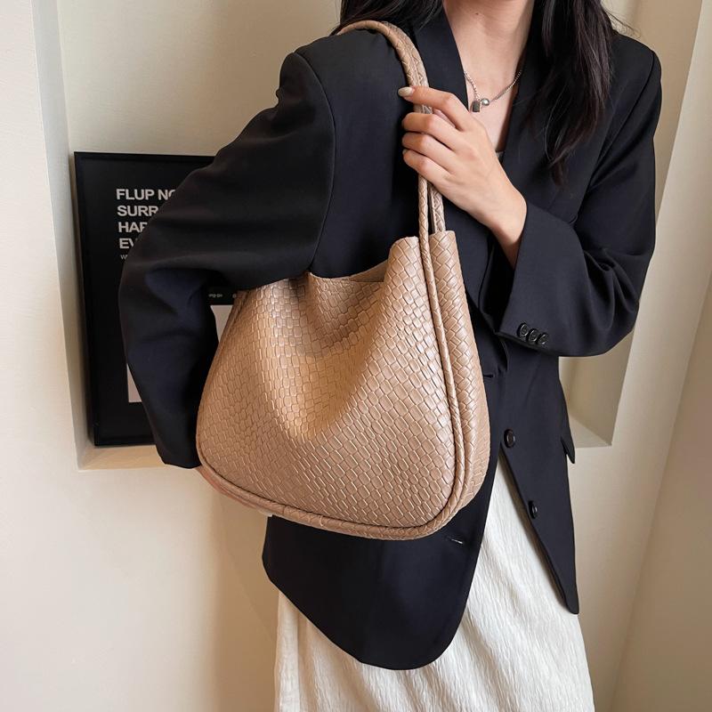 

Корейская ретро мода портативная сумка большой вместимости женская простая повседневная сумка-тоут нишевая текстура сумка на плечо хаки