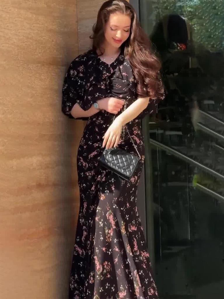 Elegantes Damen-Langarmkleid mit floralem Muster - Kollektion Frühjahr 2025