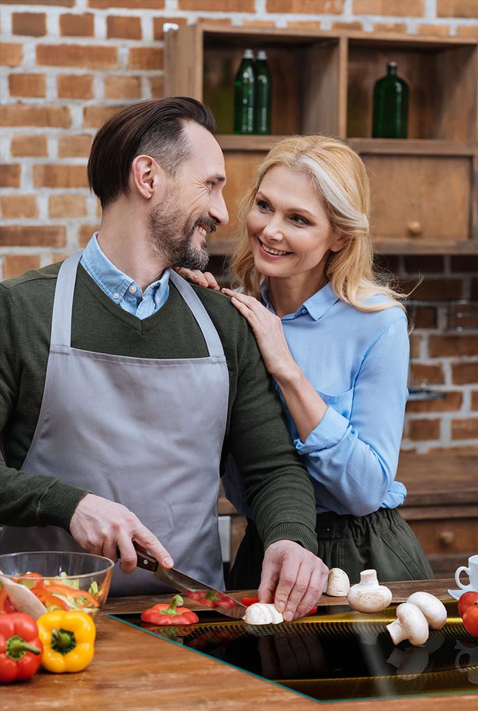 SZKLANA PŁYTA OCHRONNA NA KUCHENKĘ 70x52 ZŁOTA