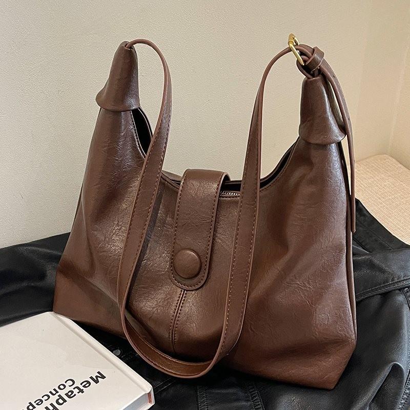 Fashionable Vintage Large Capacity Tote Bag For Women Stylish Soft Leather Design