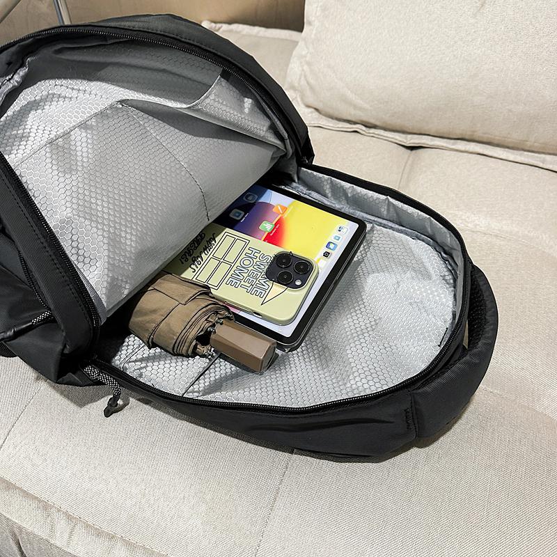 Men's Business Backpack Outdoor Water-Repellent Backpack Large Capacity Computer Bag