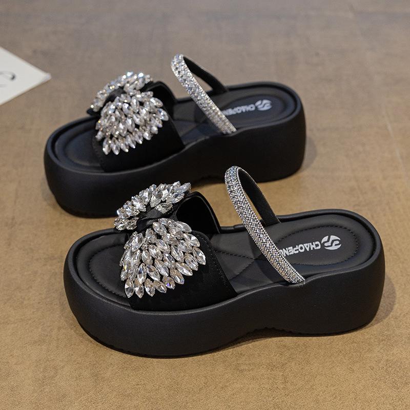 Premium Slippers Female Summer Wear Rhinestones Fashion Fairy Style with Skirt 2025 New Muffin Thick-bottomed Sandals