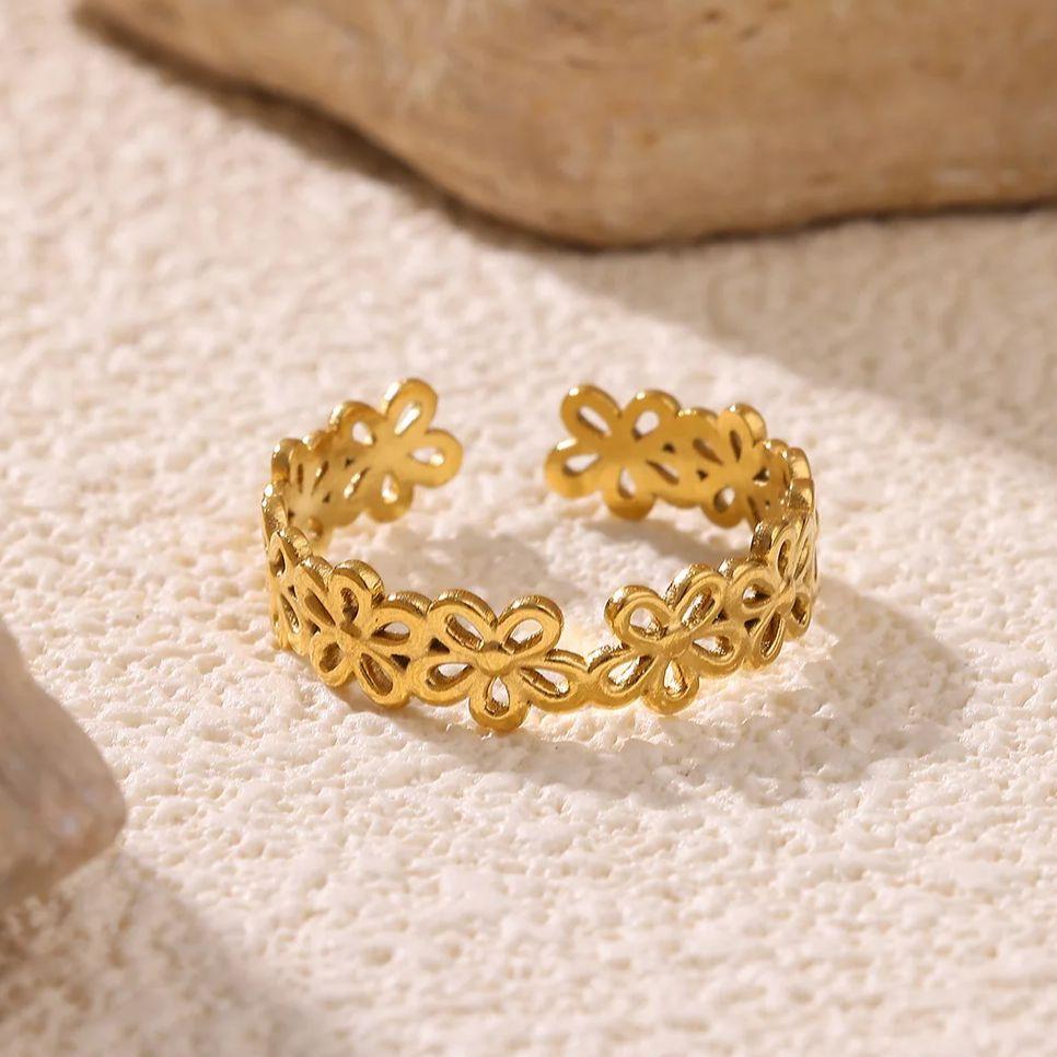 Stainless Steel Flower Rings For Women Gold Color Stainless Steel Hollow Stackable Ring Hypoallergenic Durable Christmas Jewelry