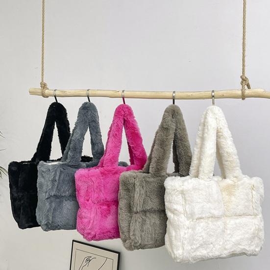 Fluffy Shoulder Bag Women Plush Handbag Fuzzy Tote Large Capacity Furry Purse for Daily