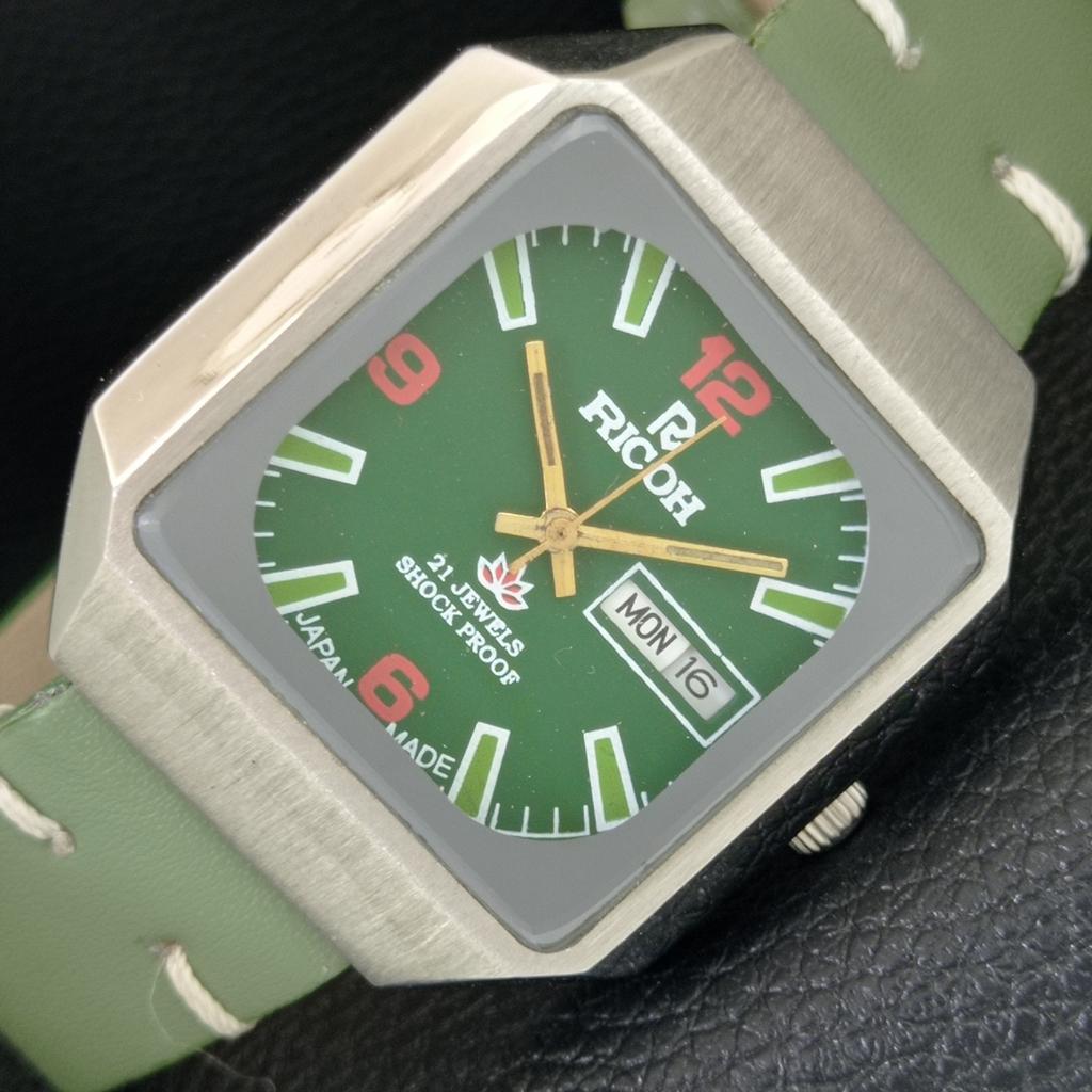 

VINTAGE RICOH R31 AUTOMATIC JAPAN MENS GREEN COLOR DIAL WATCH a707915-1