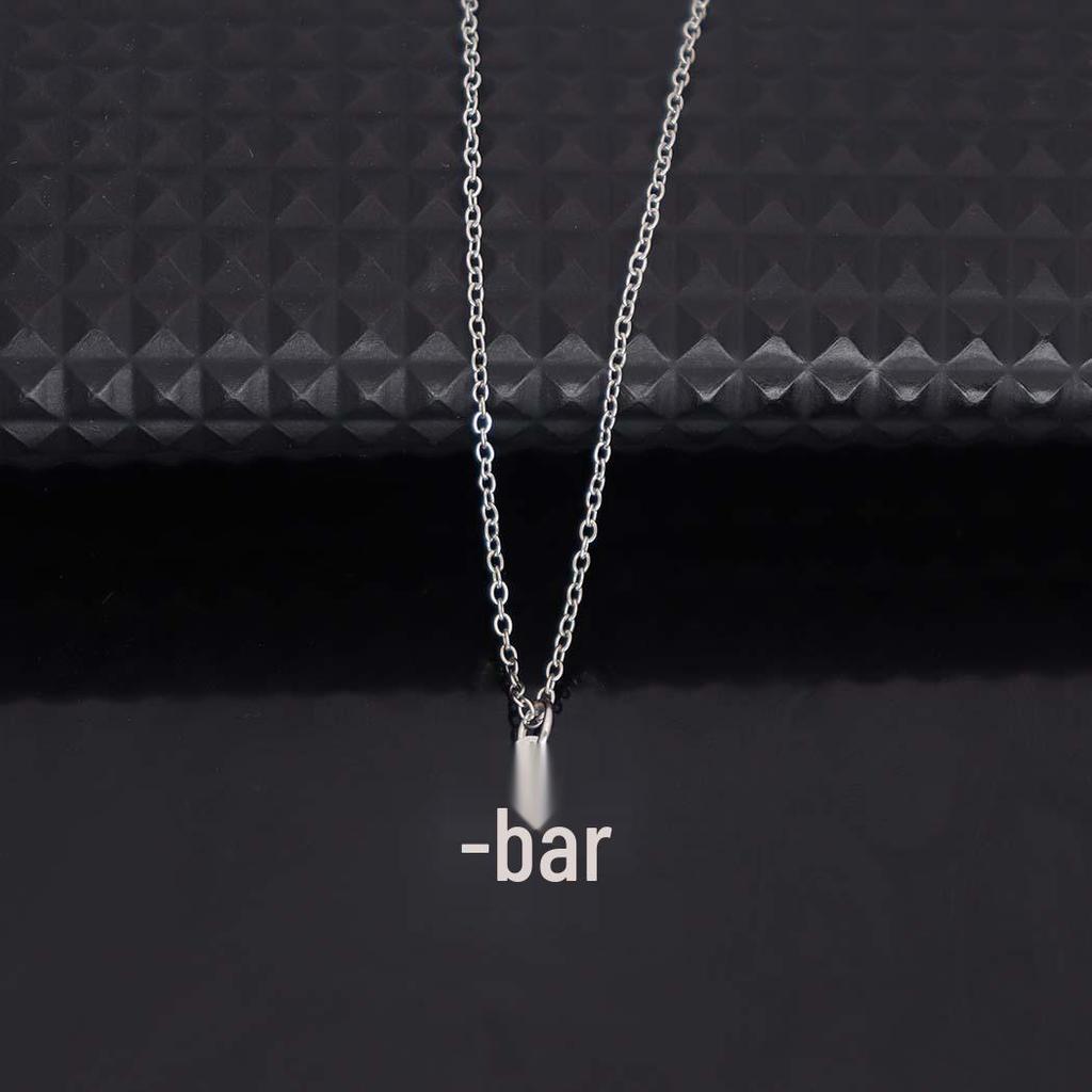 Fashion Stainless Steel Cat Paw Pendant Necklace - Versatile Clavicle Chain Jewelry