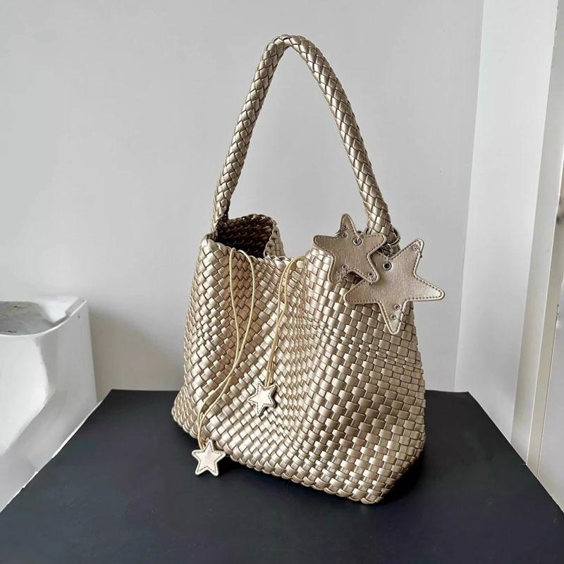 Premium sense niche design hand-woven bag large capacity tote bag casual lazy wind single shoulder underarm bucket bag