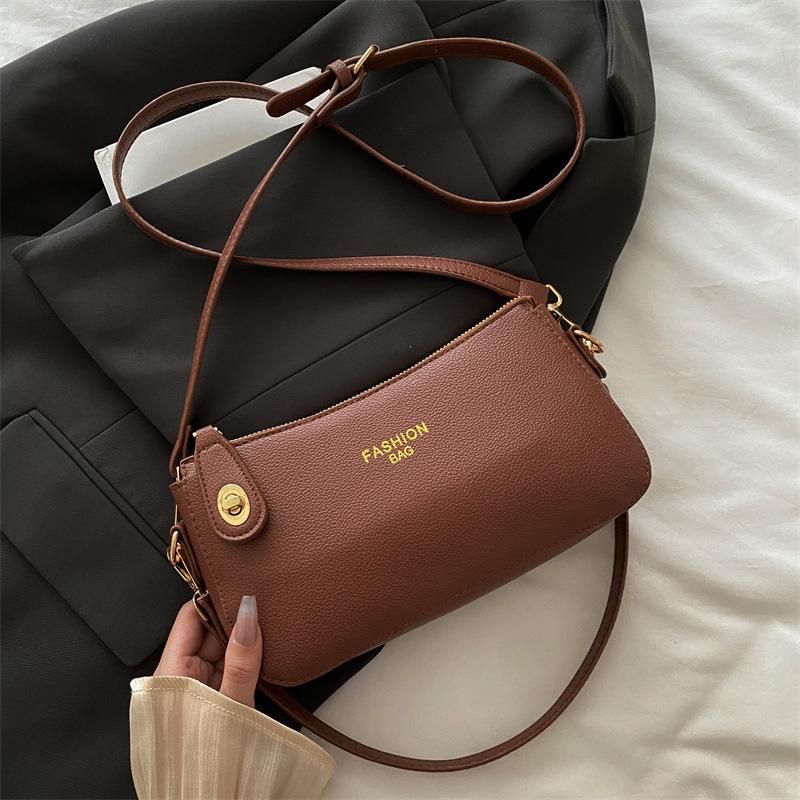 

Popular niche 2025 new messenger bag pillow bag small bag high value shoulder bag women s bag small square bag коричневый