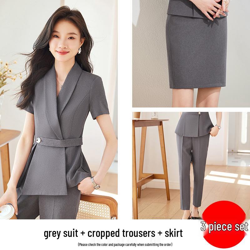 Set Costum Profesional de Vară pentru Femei – Ideal pentru Recepția Hotelului, Magazine de Bijuterii, Saloane de Frumusețe