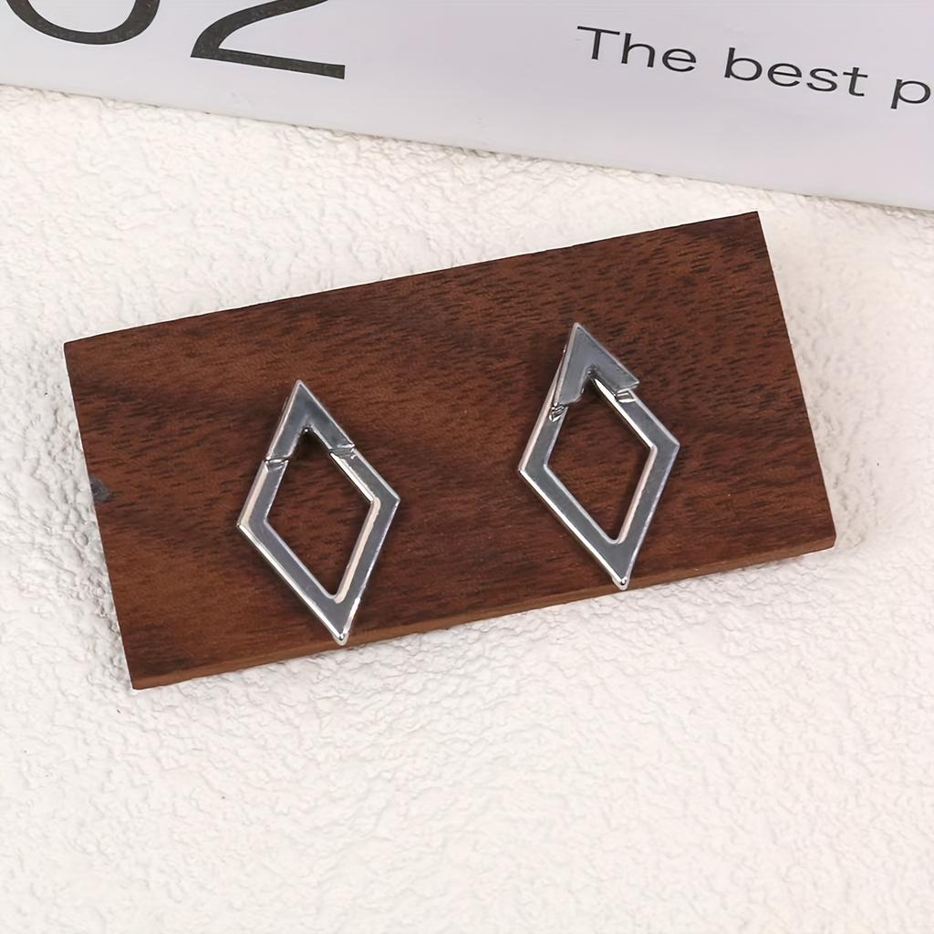 One Pair Simple Geometric Line Design Stud Earrings for Women, Zinc Alloy Fashion Ear Studs, Versatile Iron Art, for Daily & Party Wear