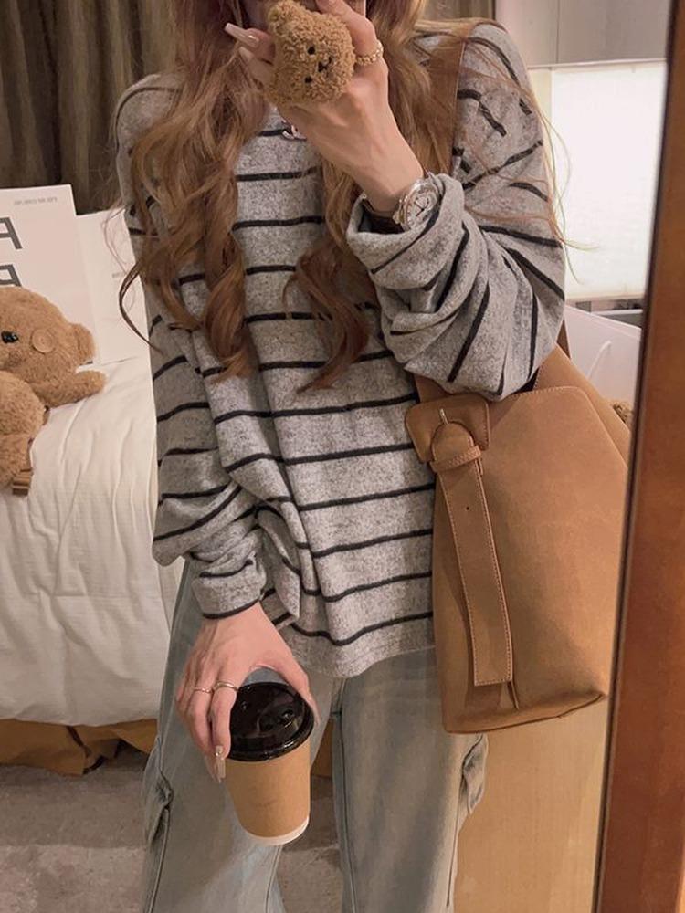 Casual Striped T-Shirt Women Long Sleeve Loose Fit Blouse Autumn Winter Basic Korean Long Sleeve Top Spring O Neck Simple Basic Tee Shirts