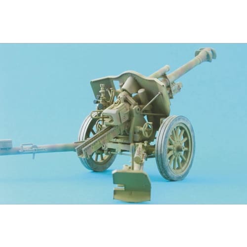 AFV Club 1/35 LeFH18/40 10.5cm Howitzer Plastic Model