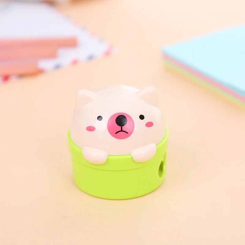 

2 шт. Канцелярские принадлежности, точилка для карандашей с двумя отверстиями, мультяшный кот и медведь, пластиковая точилка для карандашей для детей, школьников, цвет 1PCS