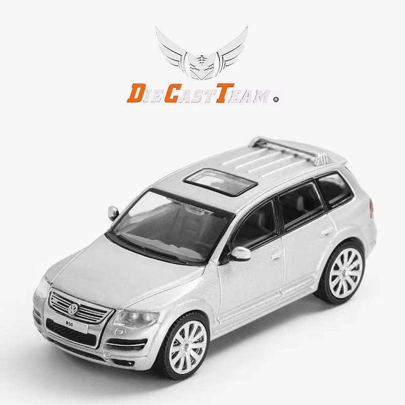 W127SHADOW / DCT 1/64 Volkswagen Touareg R50 Car Alloy Toys Motor Vehicle Diecast Metal Model Kids Xmas Gift Toys for Boys