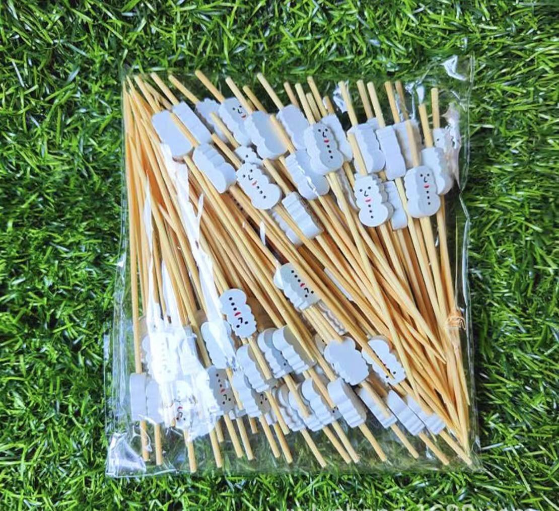

Christmas Fruit Sticks Santa Claus Disposable Bamboo Woven Toothpicks Buffet Paper Cups Cake Forks Party Decorations Toothpicks 100pcs