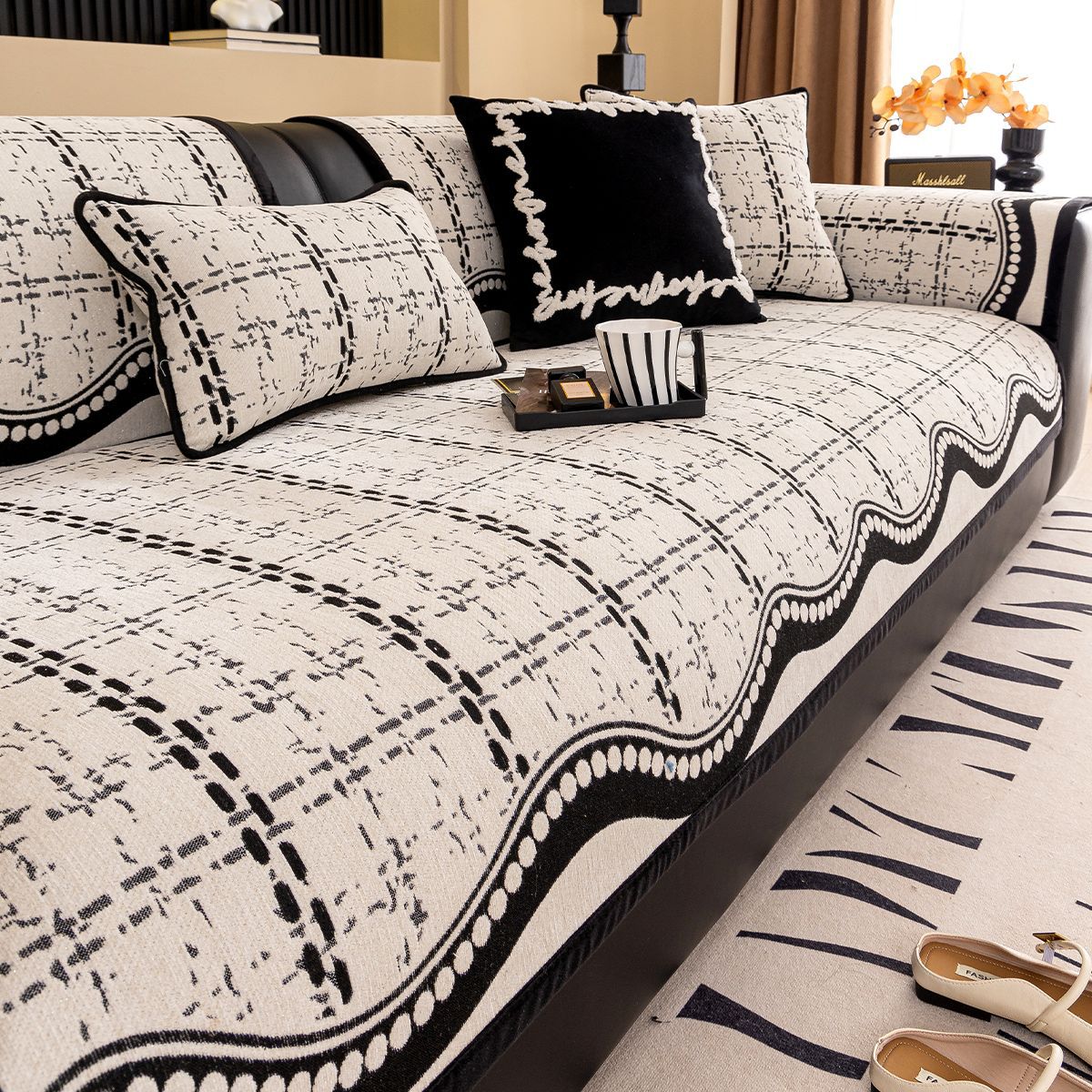 

New Popular Sofa Cloth, Cover Cloth, Premium Feeling Cover, All-Season Non-Slip Leather Sofa Cushion, Seat Cushion 70*70cm белый