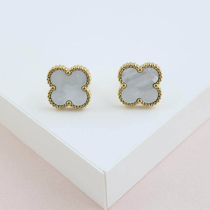 

Модные серьги из титановой стали с четырьмя листами клевера Senior Sense Of Hundred с серьгами Trend Temperament Ladies Earrings белый