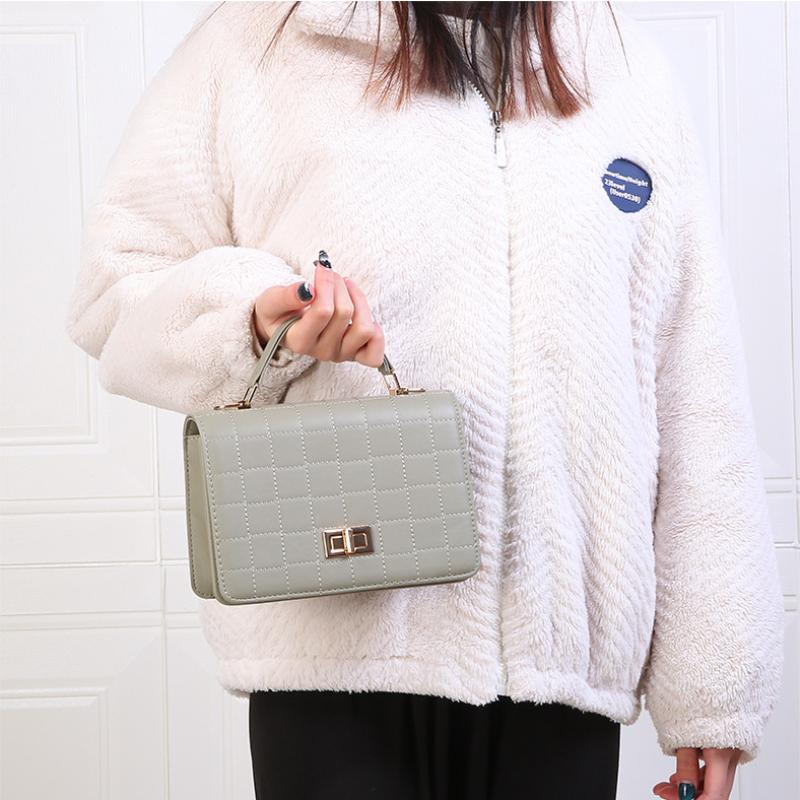 Модные клетчатые сумки через плечо для женщин — фото 3