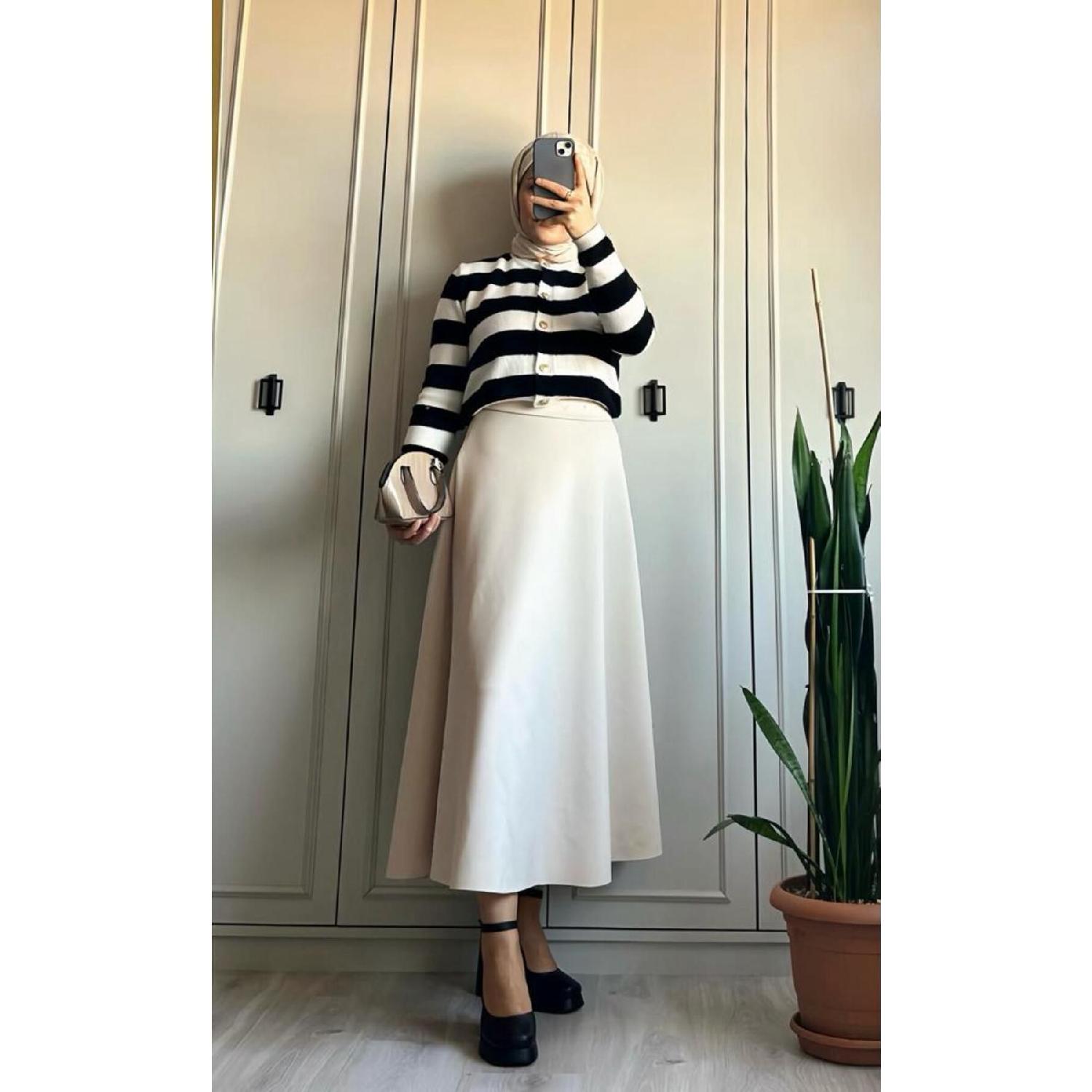 

Sukuba Puff Hijab Flared Skirt 36