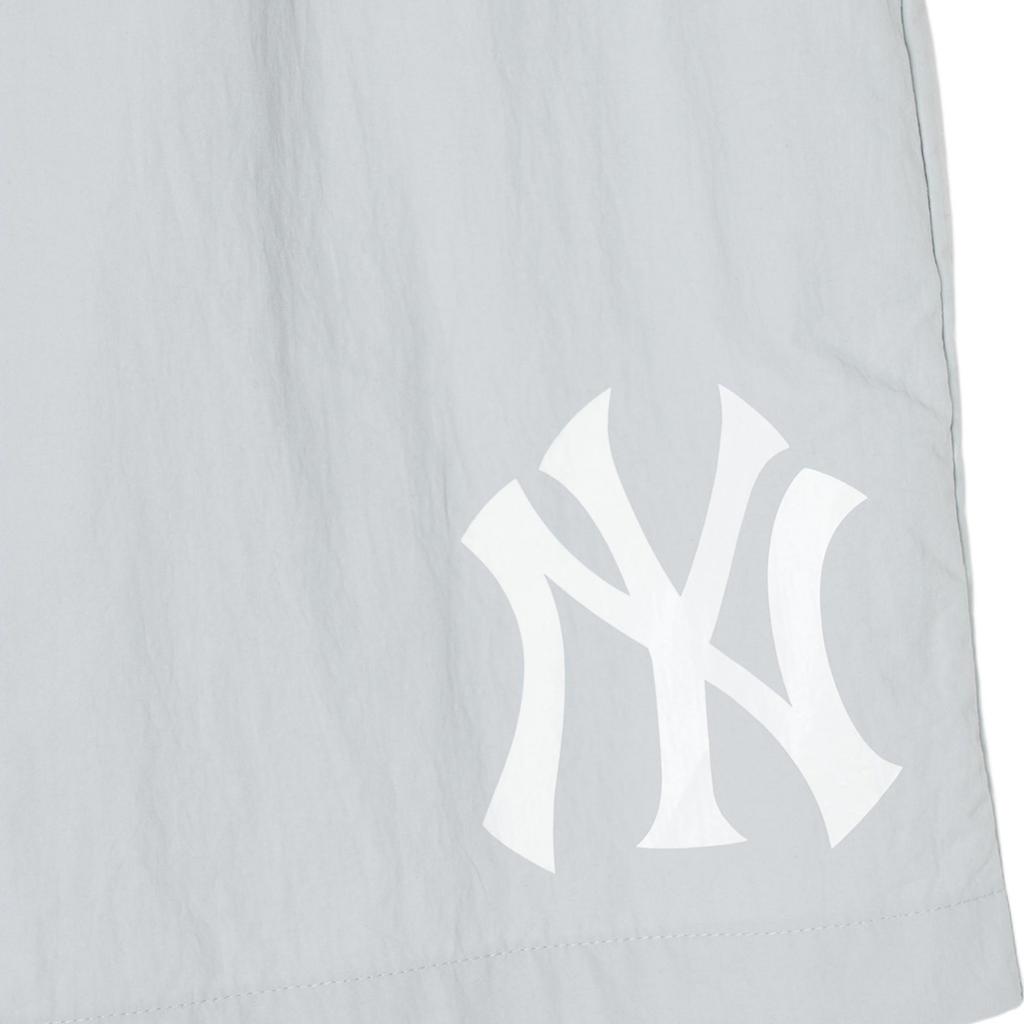 New MLB New York Yankees Casual Shorts Unisex Gray 3ASMB0243-50GRL