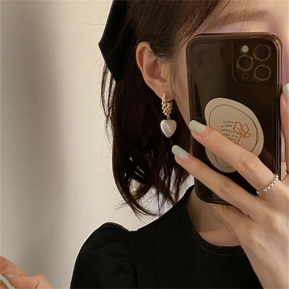 Francuski Vintage Kolczyk wiszący z perłą Miłość Dla Kobiet Metalowy Guzik Tekstura Akcesoria Biżuteria