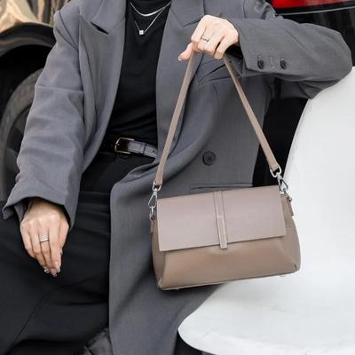Natural Cow Leather Simple Fashiable Shoulder Bag for Women, Versatile Commuting Small Square Crossbody Bag Underarm Handbag