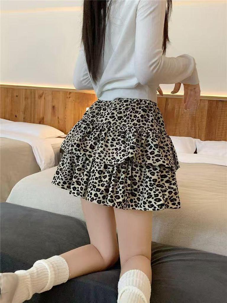 Women's High-Waisted Leopard Print A-Line Skirt - Double Layer, Slimming, Fluffy, Short, for Petite, Autumn/Winter 2025