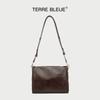 Autumn and winter new fashion single shoulder armpit bag niche high-end commuting portable single shoulder oblique span small square bag