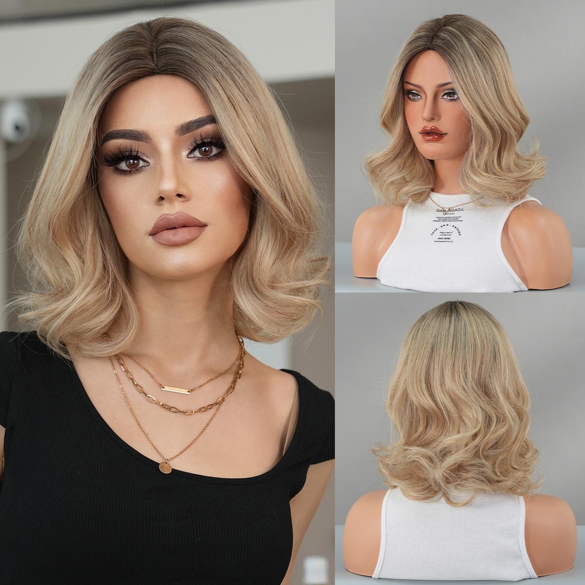 

Новый парик средней длины с пробором посередине и кудрями для женщин - пепельно-блондин, розовая сетка, машинная работа, короткий парик с полным колпачком, дышащий, легкий 37cm 14.56 inch голденрод бледно