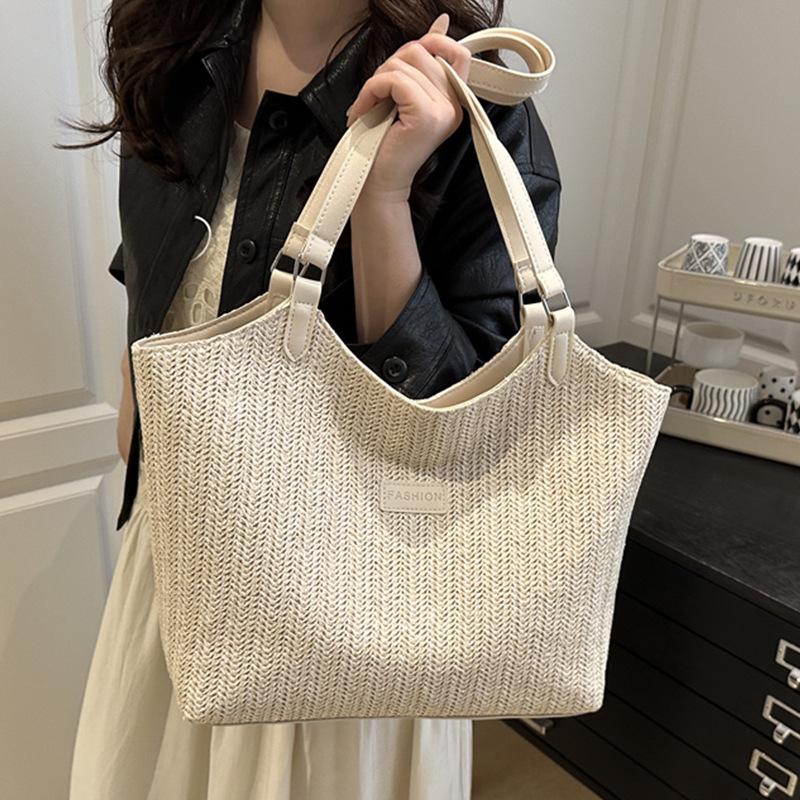 Handwoven Bags Women's 2025 New Popular Beach Vacation Shoulder Bag Large Capacity Tote Bag Straw Bag