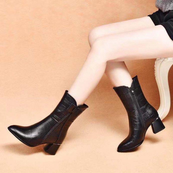 Pointed fashion women's boots autumn and winter new bow-embossed cowhide thick heel side zipper women's leather boots