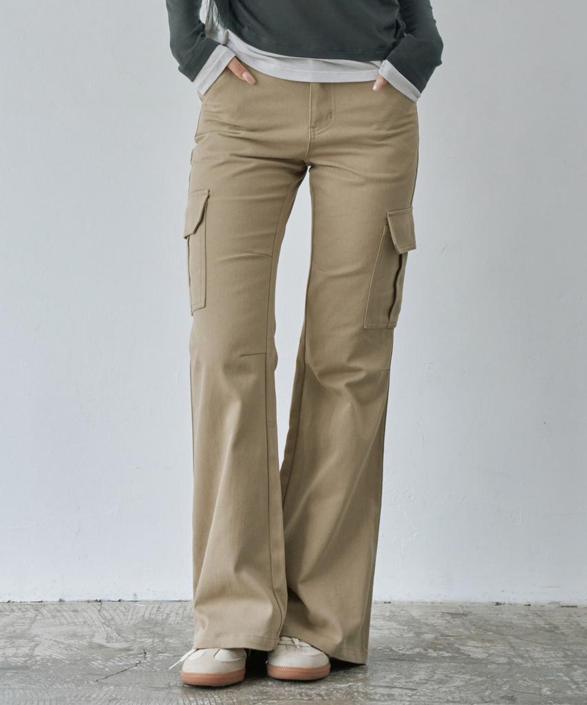 WAARFORWOMAN W1154 D-Ring Cargo Bootcut Pants_Beige
