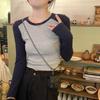 Early autumn new unique super good-looking contrasting colors front shoulder tight small long-sleeved inner bottom short T-shirt top