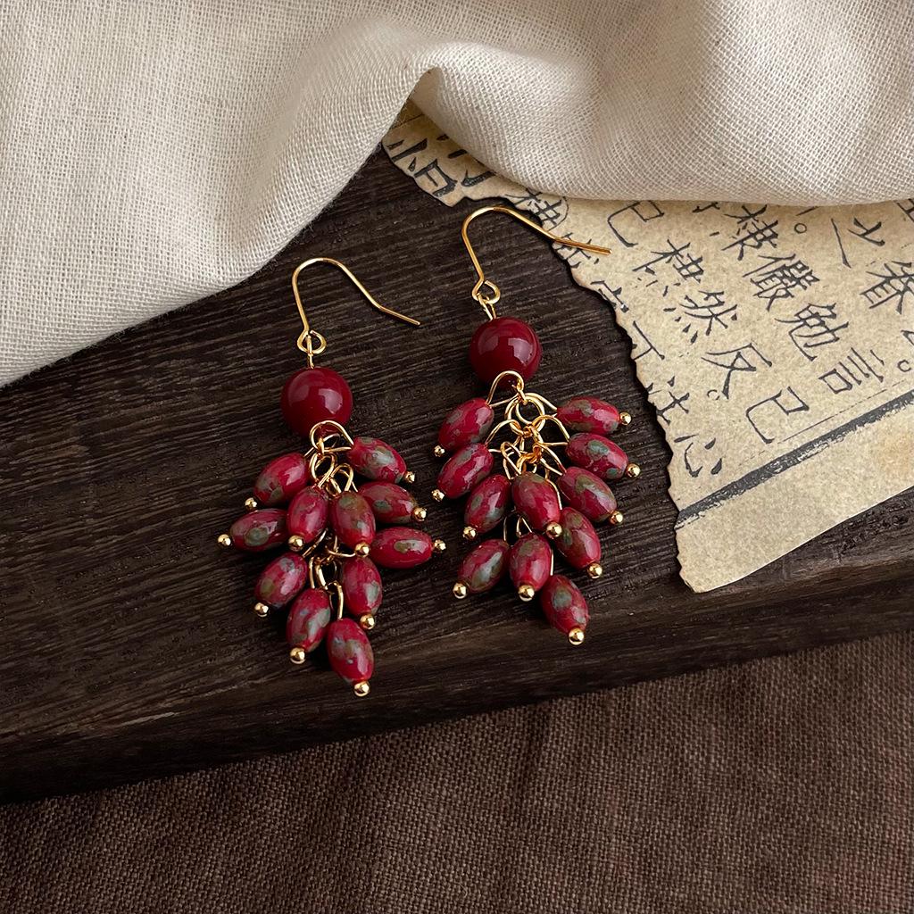 Retro Red Agate Tassel Earrings: Luxurious Chinese Court Style