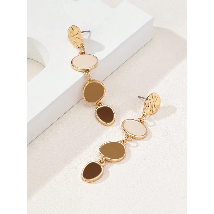 A Pair of Trendy Casual Fashion Oil-Drip Elegant and Versatile Women's Earrings