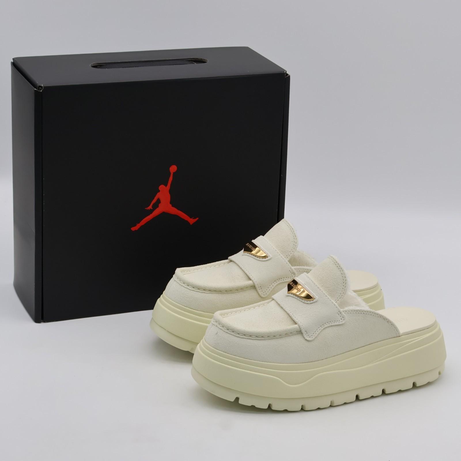 IM6663-071 Nike Air Jordan Mule Soft Pearl (Women s) 8W