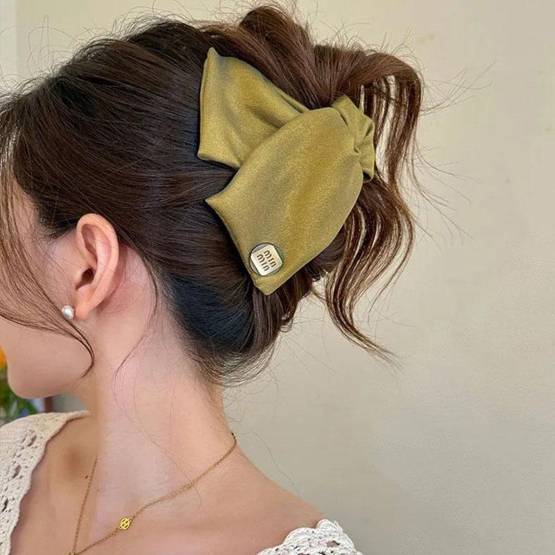 Exquisite Temperament Triangle Claw Clip For Women French Solid Color Crab Shark Barrettes Hairhrip Back Of Head Headwear Ornament