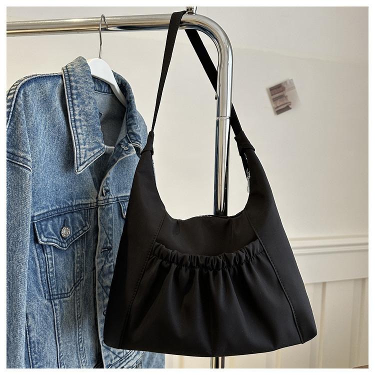 Stylish Street Trend Nylon Tote Bag With Wrinkle Details For Women Commuting чёрный