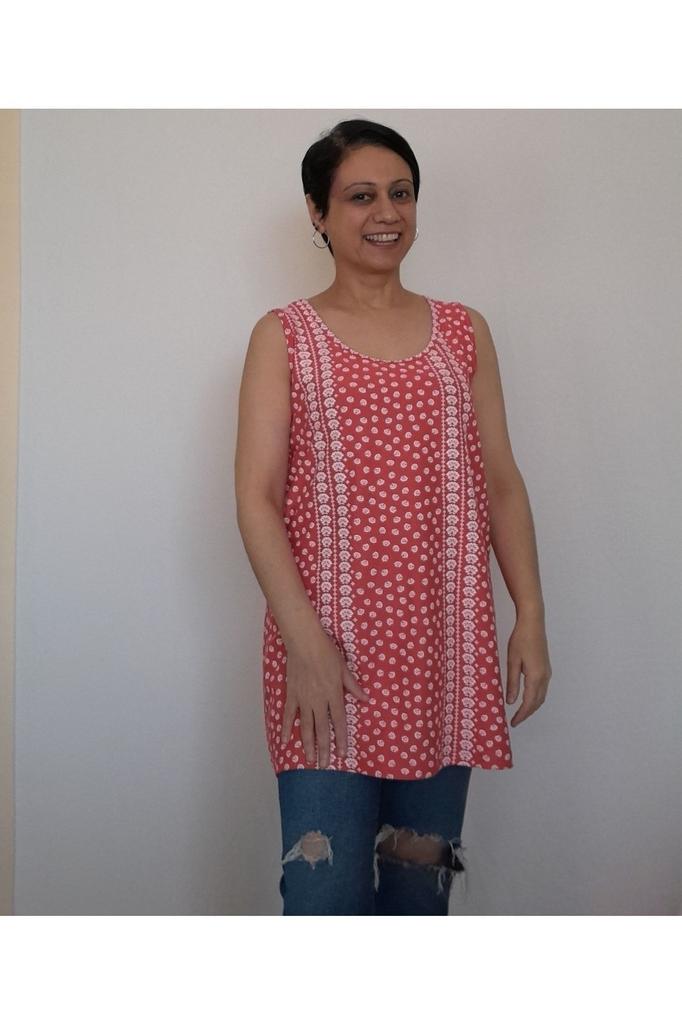 Damenstil Übergröße T-Shirt Weißes Geblümtes Korallfarbenes Trägerhemd Gekämmte Baumwolle Viskose T-Shirt