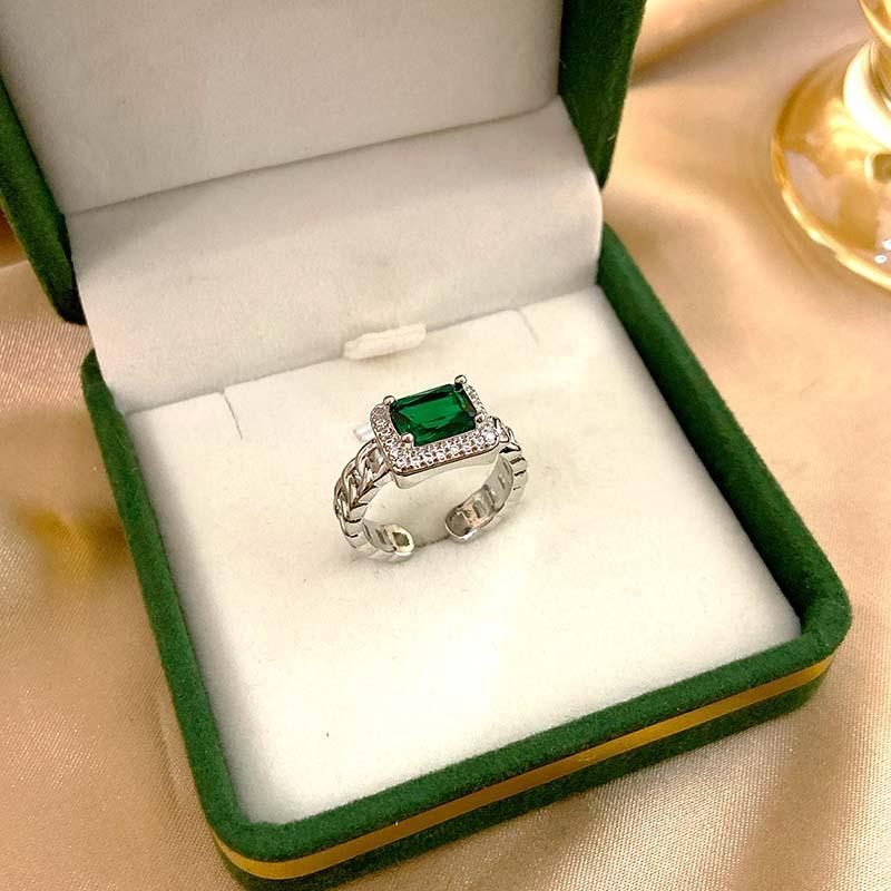 

Новое ретро-кольцо с геометрическим квадратным изумрудом, классическое женское кольцо с поворотным отверстием из циркона.