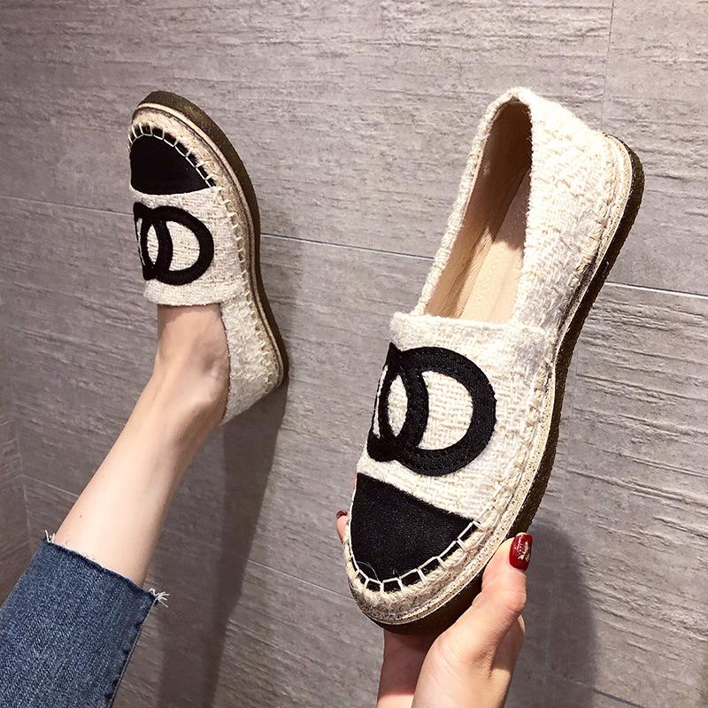 Xiaoxiang Hemp Rope Bottom Fisherman Shoes Women's 2025 New Round Head One-pedal Straw Weaving Casual Thick-soled Double C Loafers Women