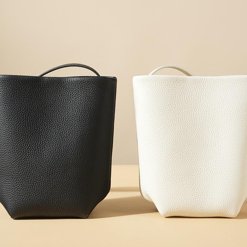 Togo First Layer Cowhide Leather Mobile Phone Bag Small Bag Versatile Casual Design Sense Niche Women's Shoulder Messenger Bag
