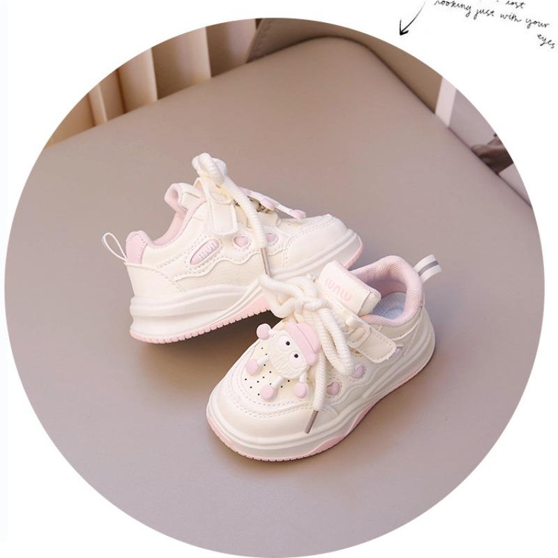Children's Little White Shoes Spring and Autumn New Girls Cartoon Pendant Low-top Board Shoes Korean Version of Boys Breathable Sports Shoes