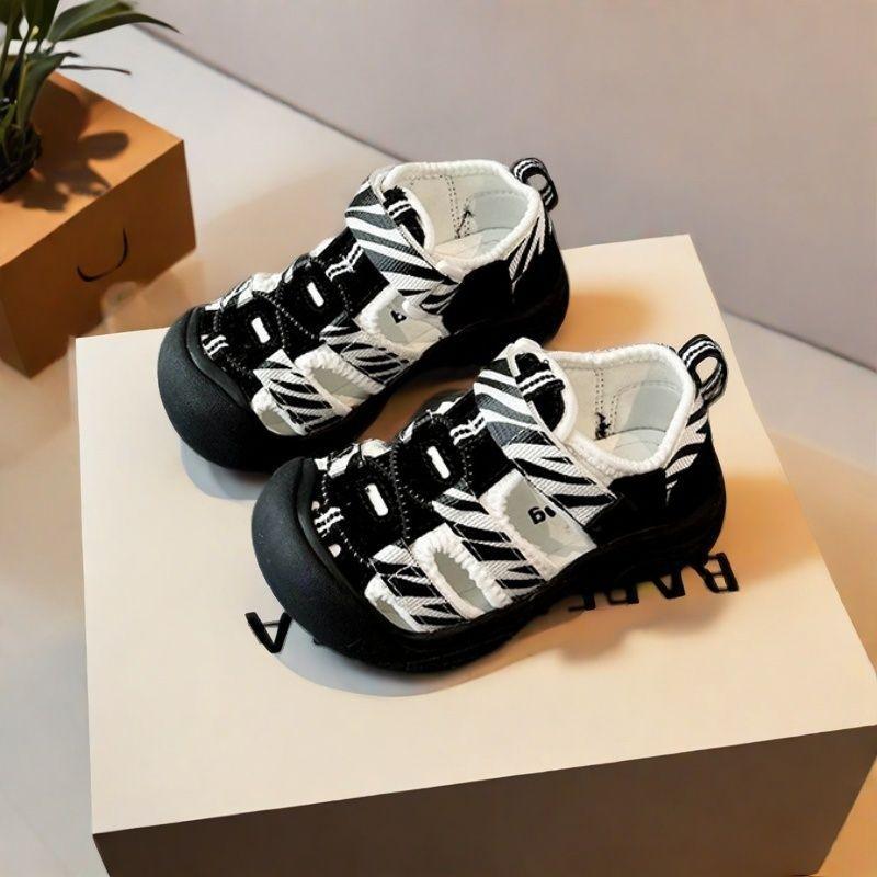 

Boys Baotou hollow sandals 2025 summer new girls beach shoes baby toddler shoes children s sports sandals 26-30 yards 5 pairs in one hand чёрный