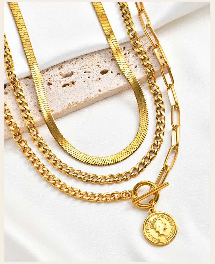 Elegant Toggle Coin Necklace for Women, Stainless Steel Curb Link Chain, Tarnish Free Dainty Layering Jewelry Never Fade