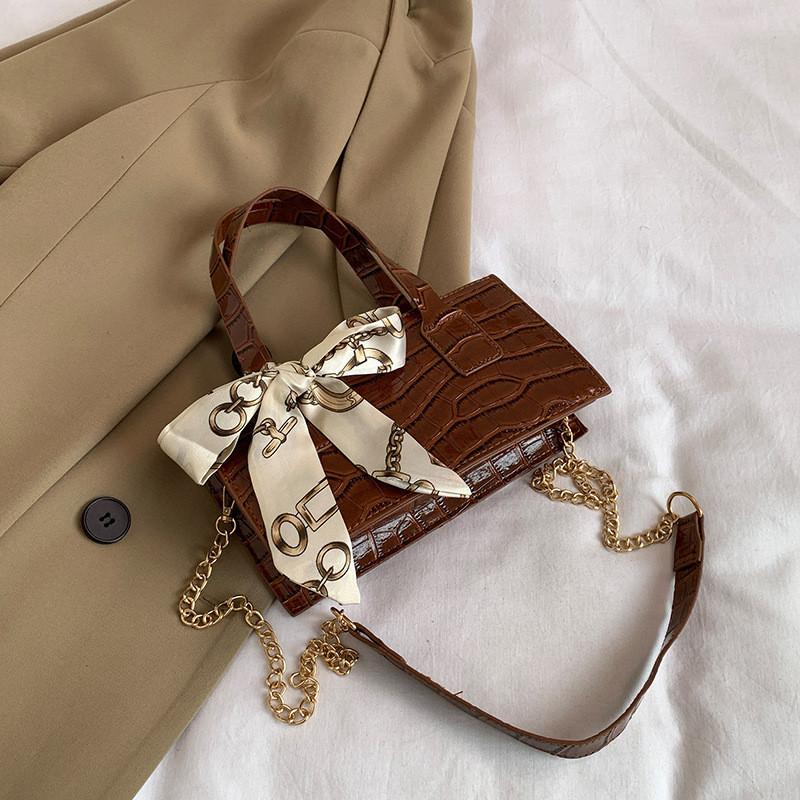 

Modern Fashionable Summer Handbag For Women 2024 With Pu Material And Zipper Closure коричневий